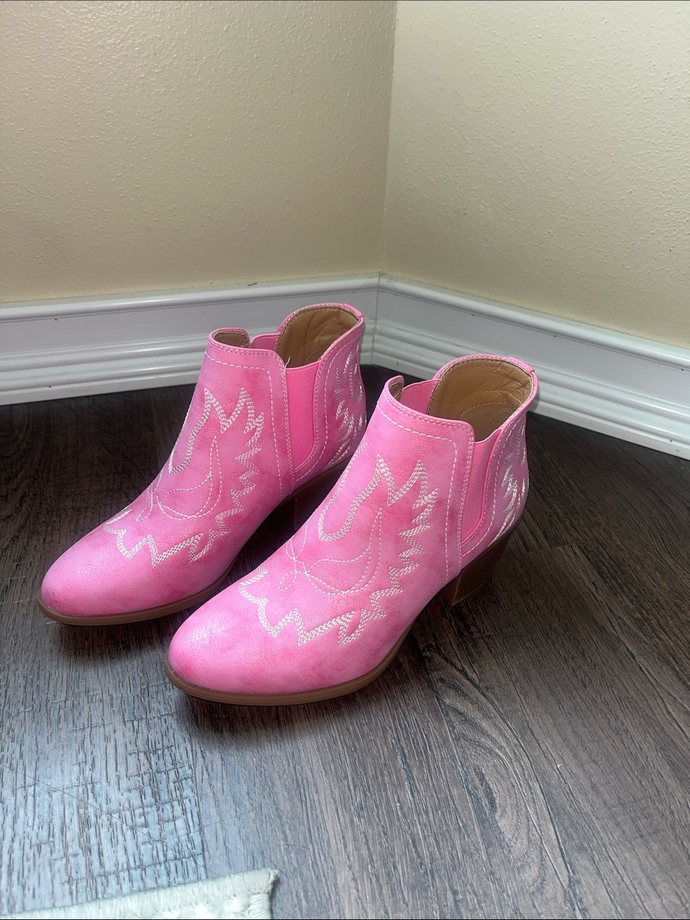 Global Win Pink Embroidered Western Ankle Boots